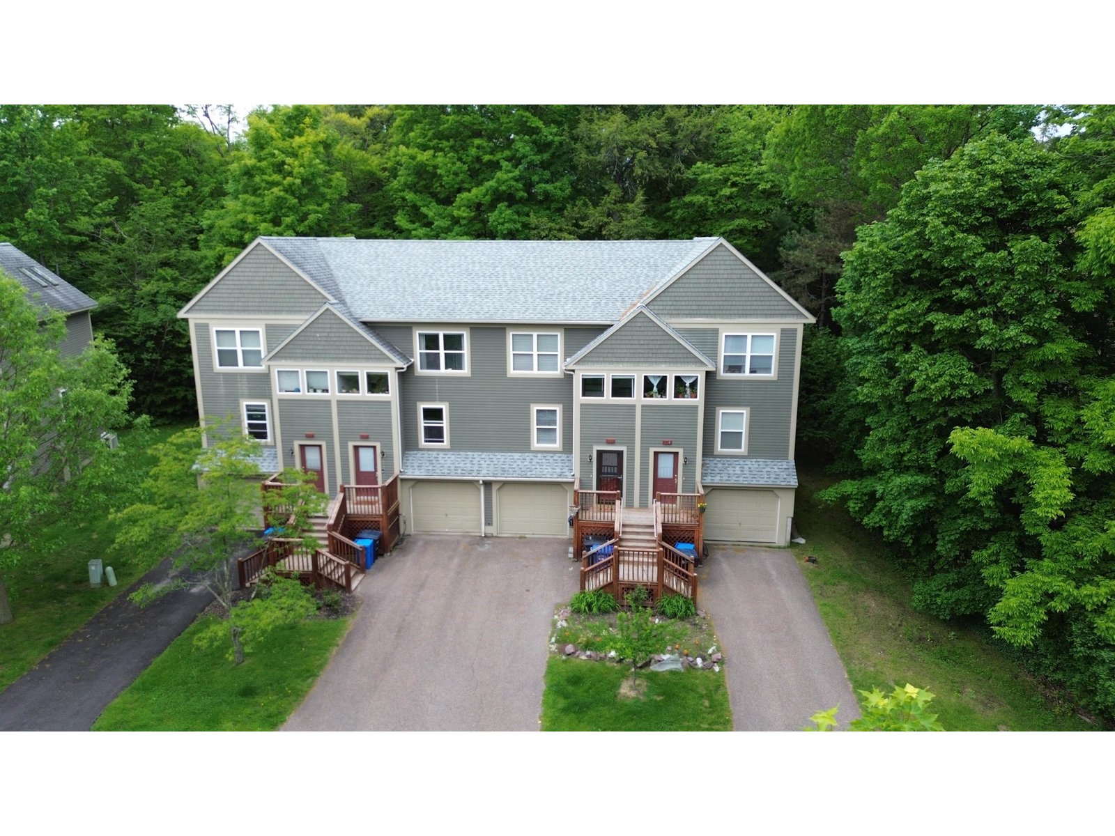 106 East Redrock Drive