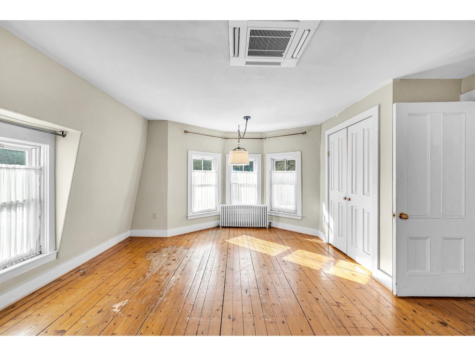 106 Main Street, Unit 5