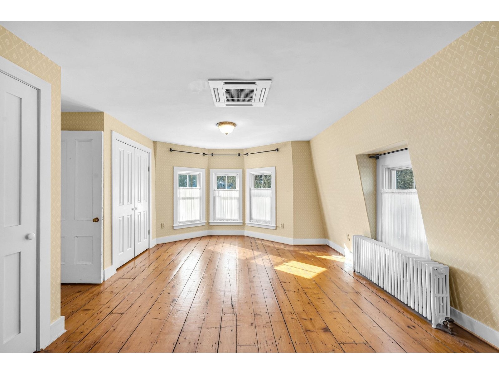 106 Main Street, Unit 5