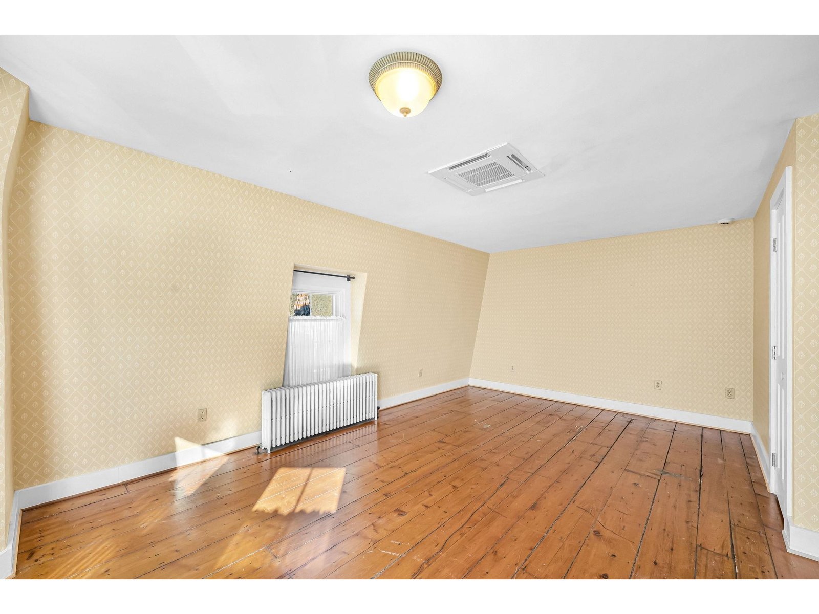 106 Main Street, Unit 5