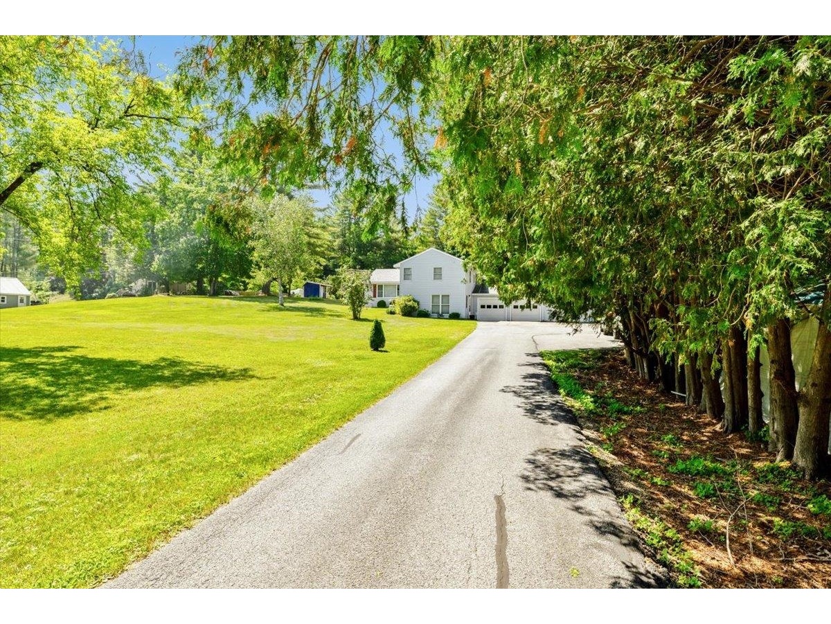 106 Route 7 North, Milton