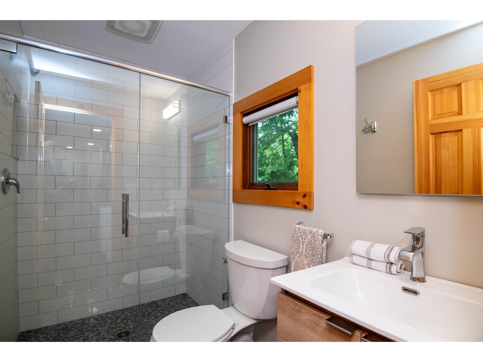 Updated main level bath