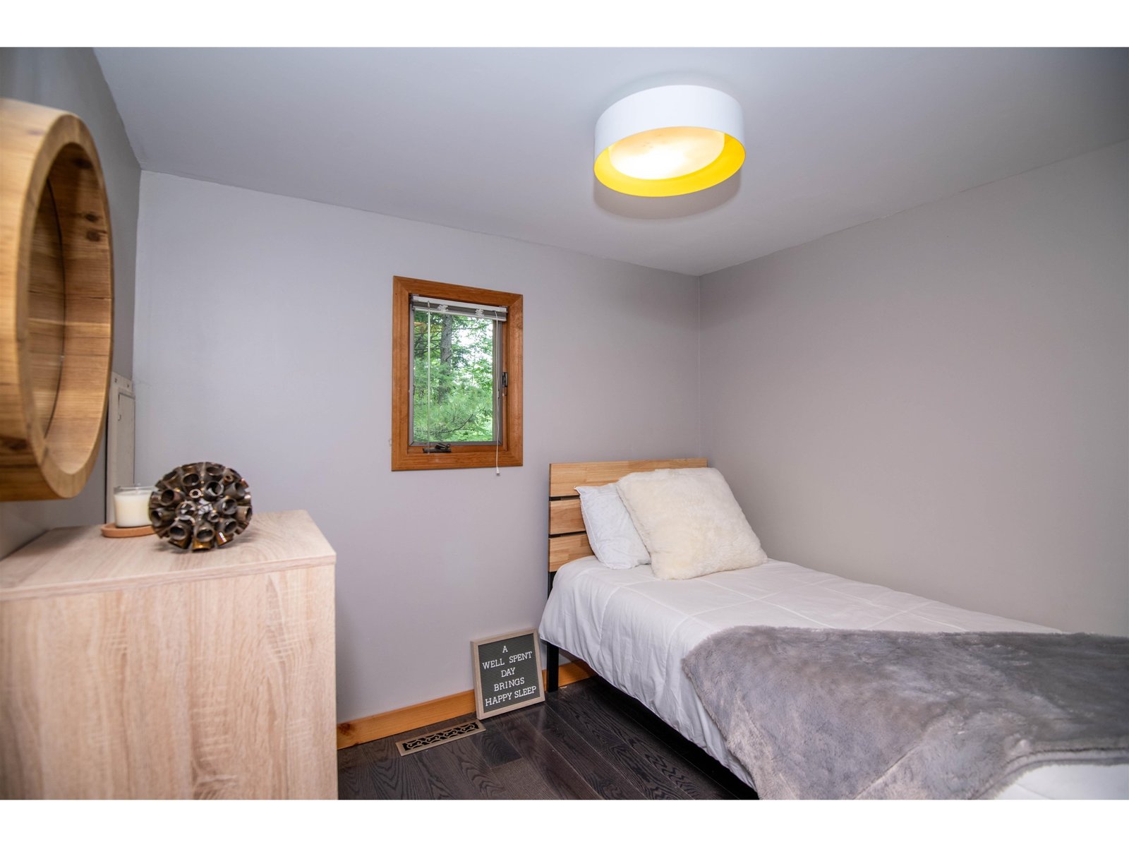 Bonus main level room
