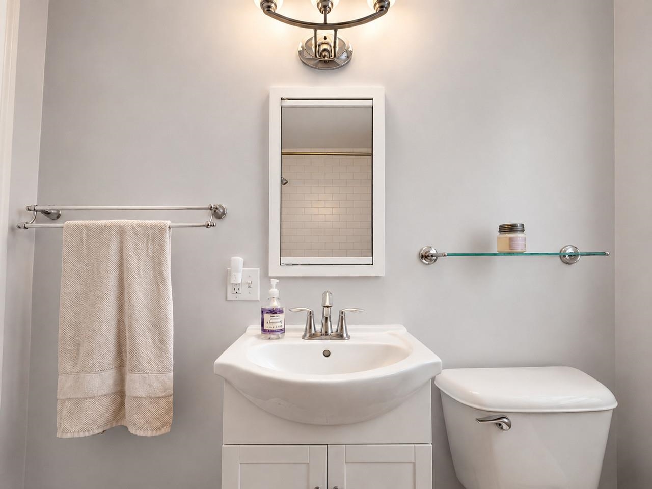 Full Bathroom