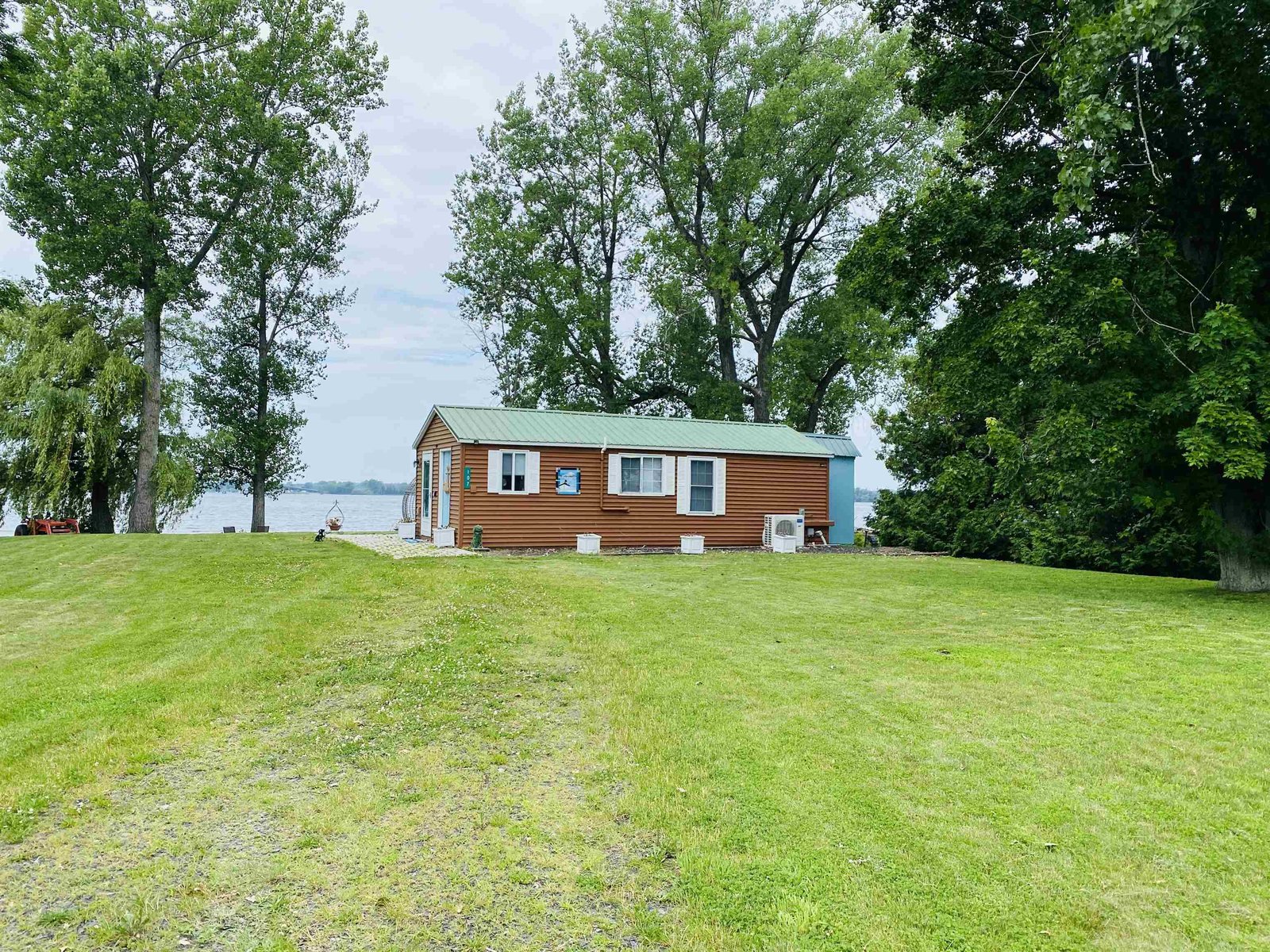 107 Hunter Road North