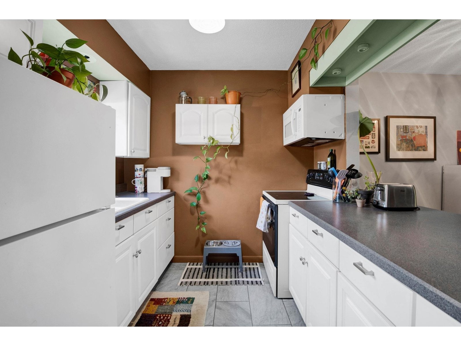 107 Wells Avenue, Unit 5