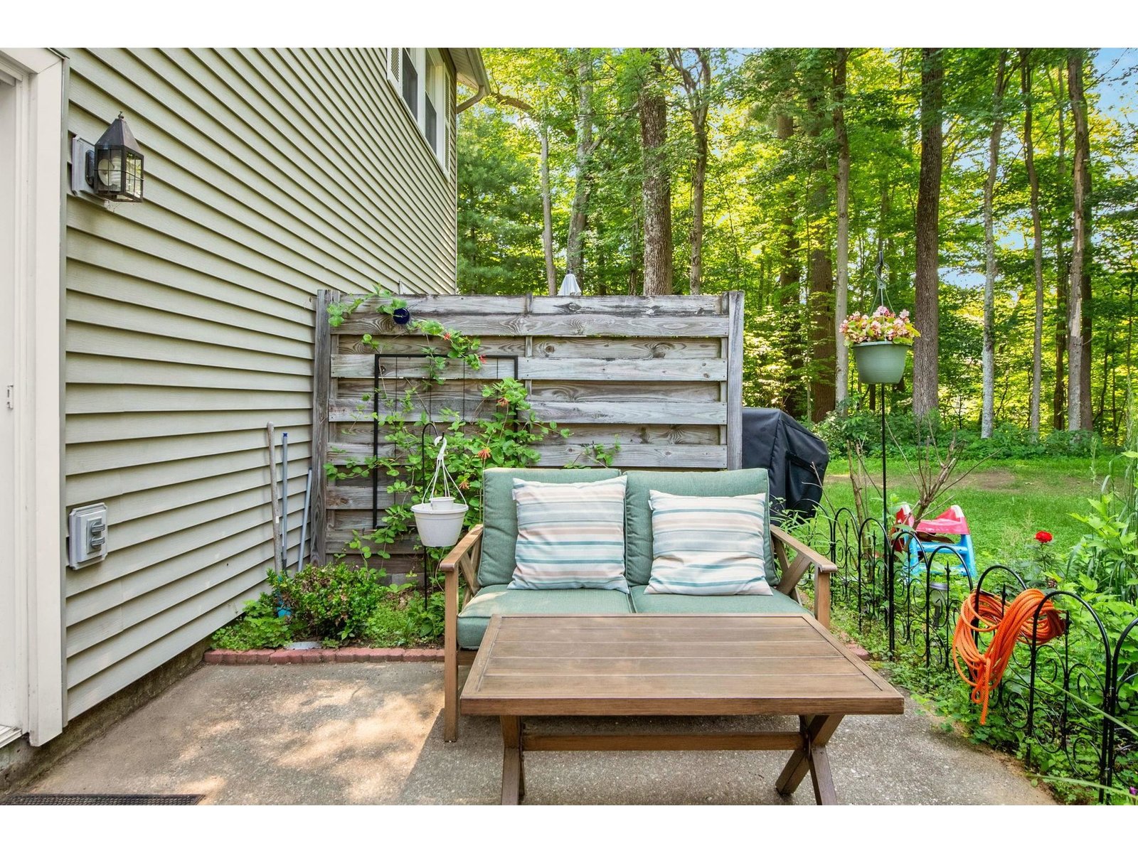 107 Wells Avenue, Unit 5