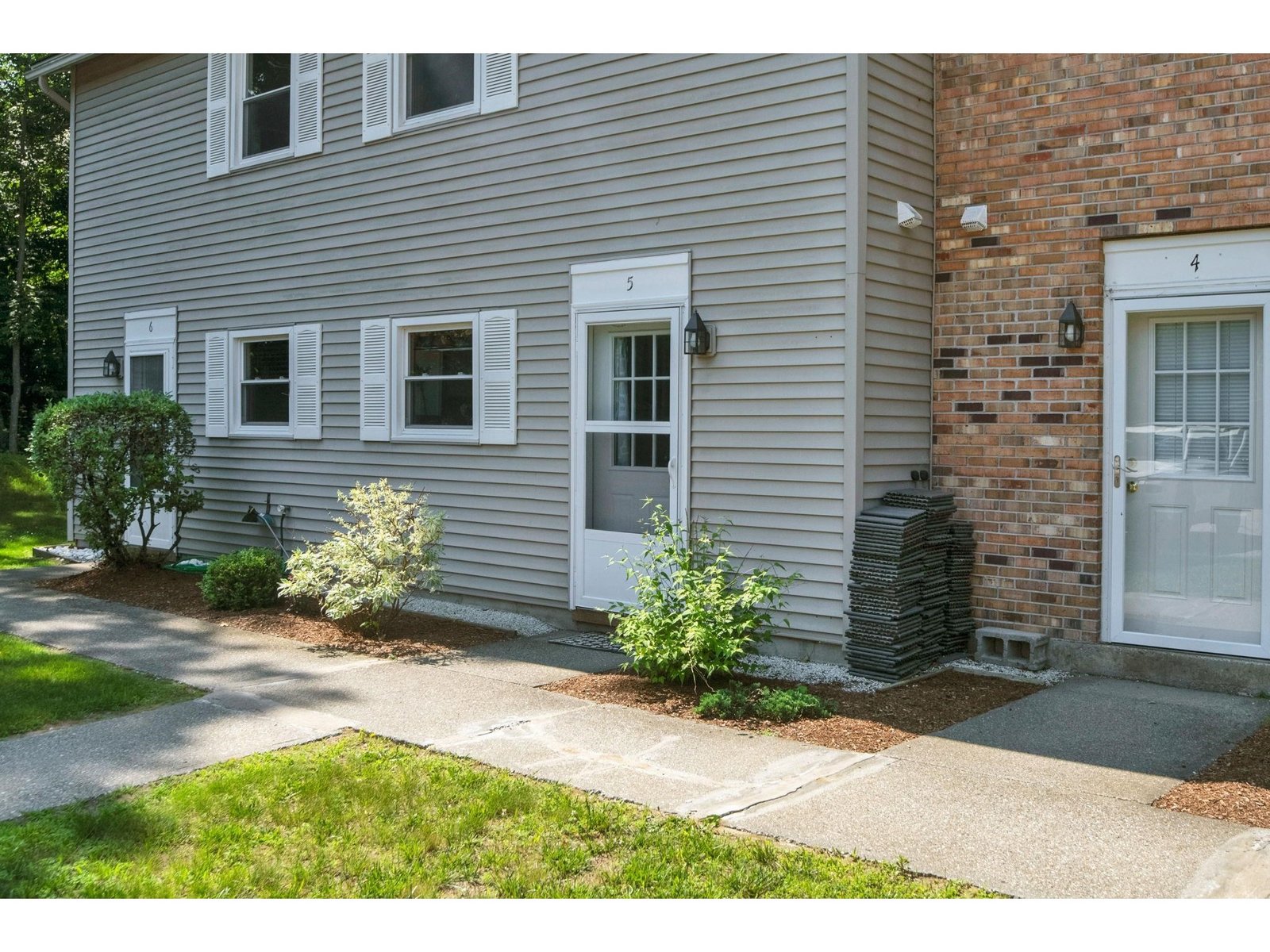107 Wells Avenue, Unit 5