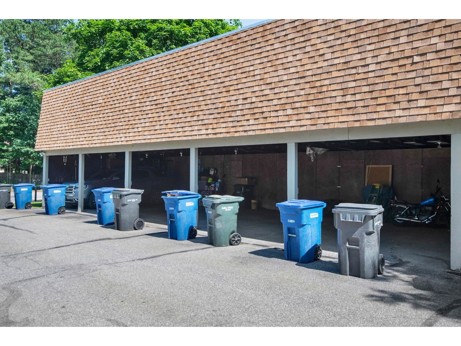 107 Wells Avenue, Unit 5