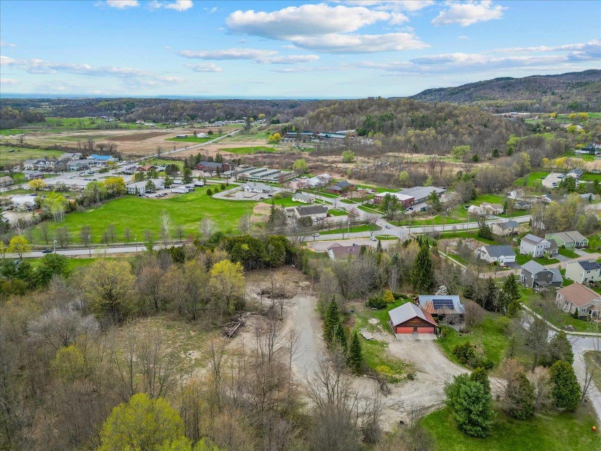 108 Thorn Bush Road