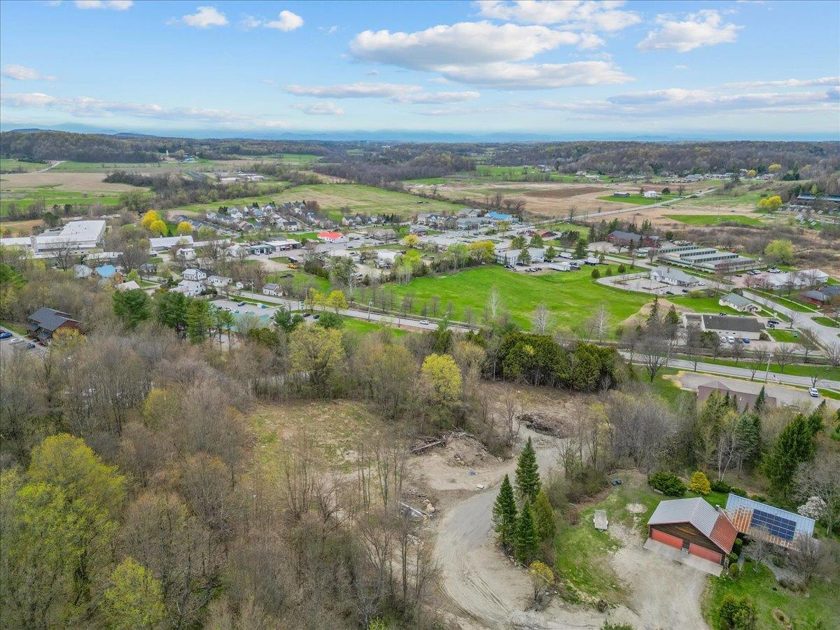 108 Thorn Bush Road
