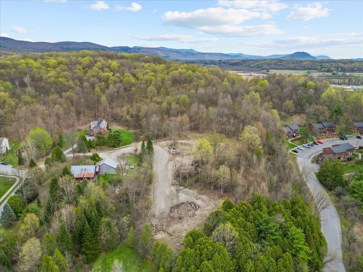 108 Thorn Bush Road, Hinesburg
