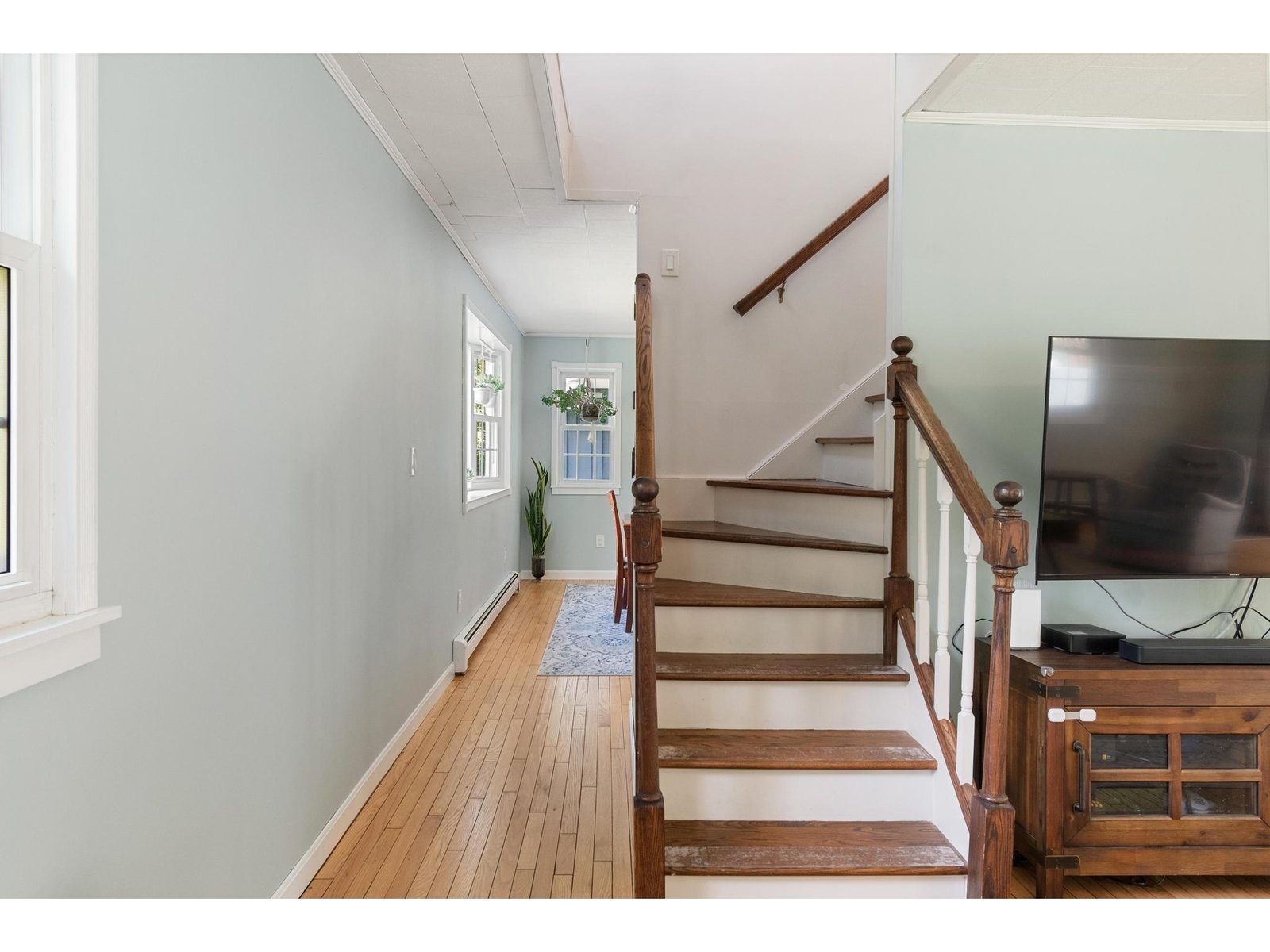 1083 North Road