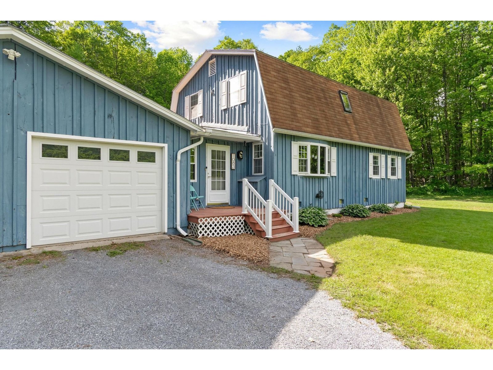 1083 North Road