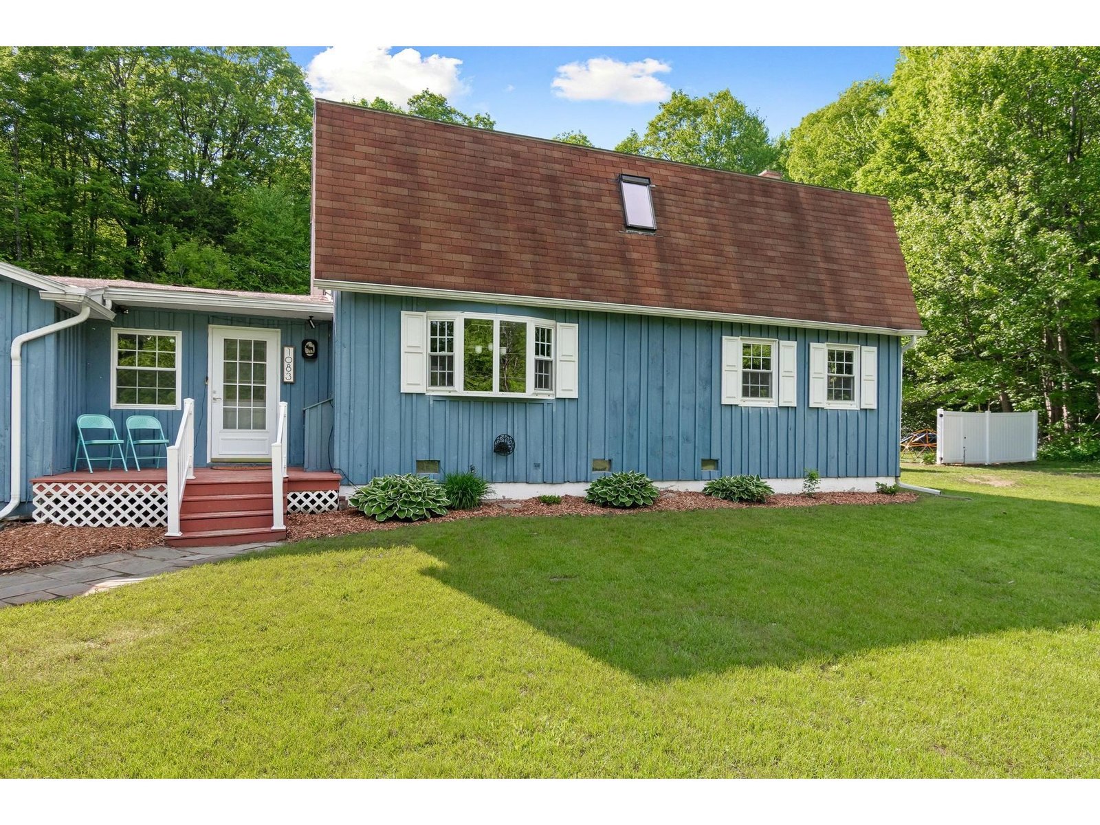 1083 North Road