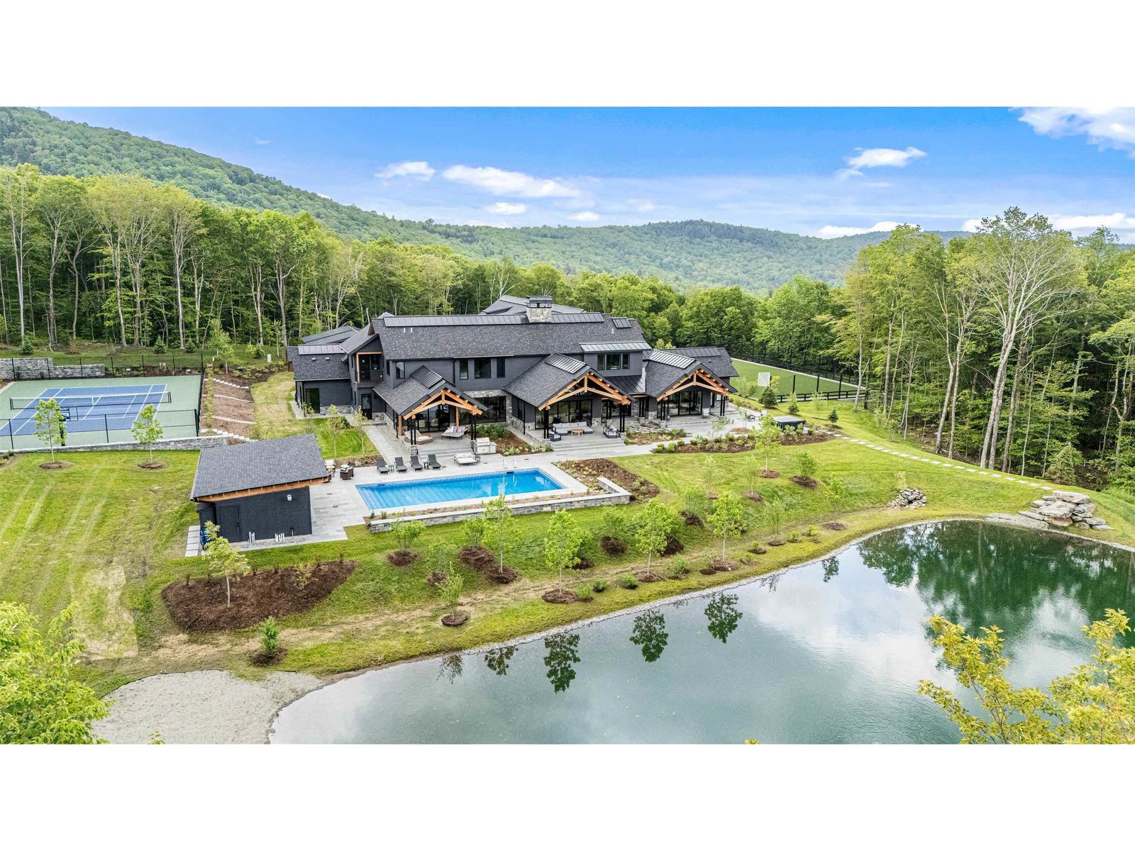 1084 Wade Pasture Road, Stowe