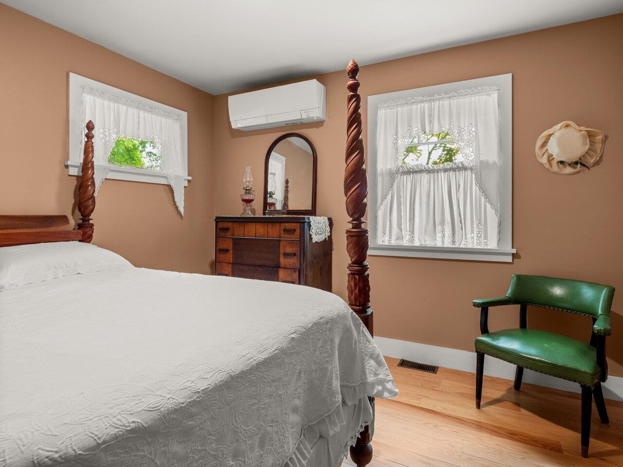 Bedroom 1 - 1st Floor