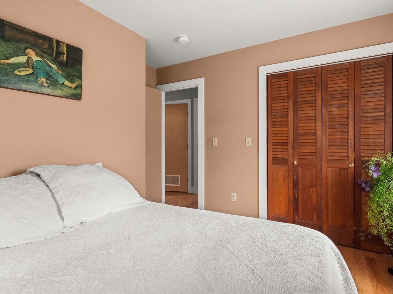 Bedroom 2 - 1st Floor