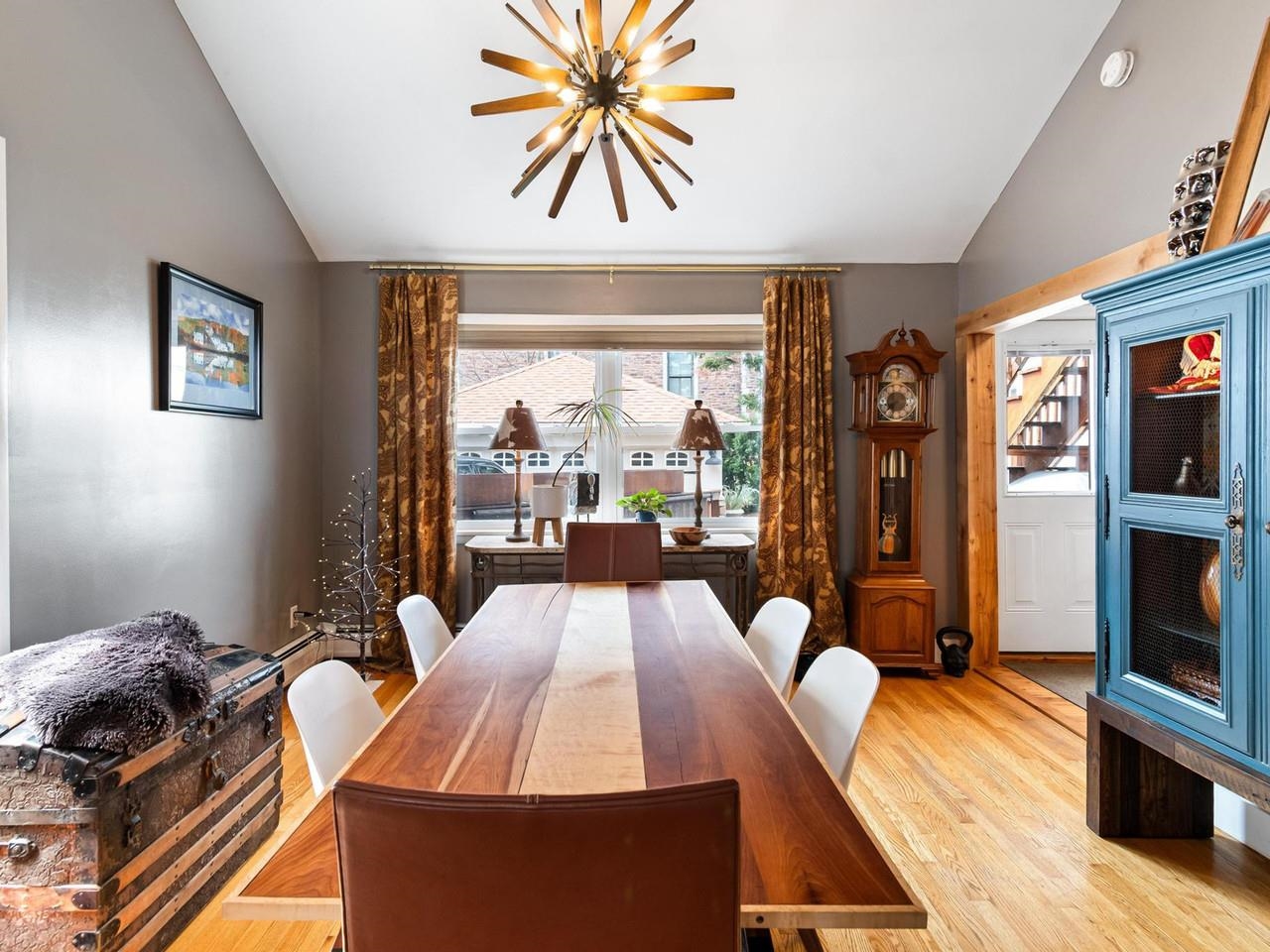 Vaulted ceiling