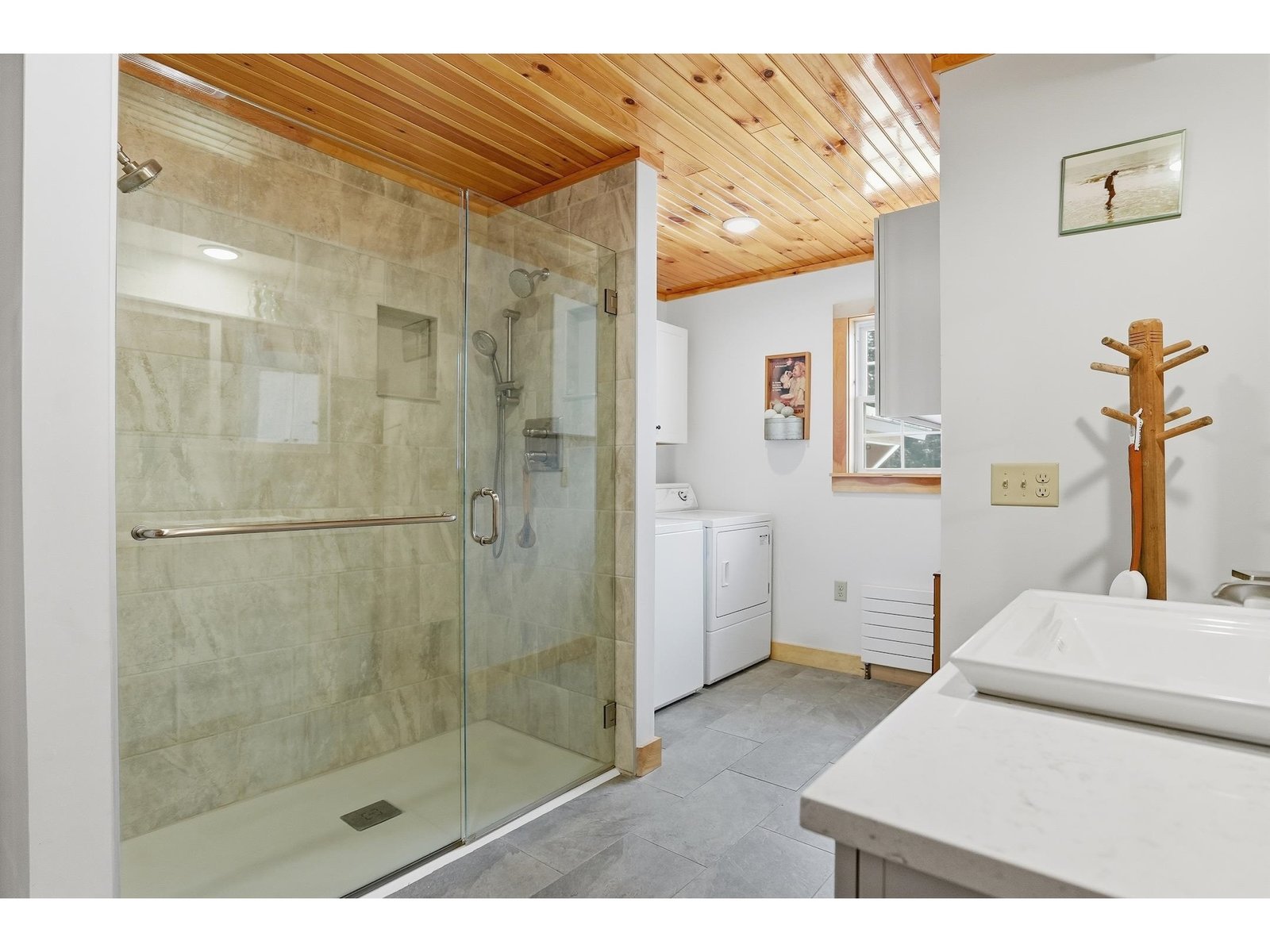 1090 Center Road, Unit #1