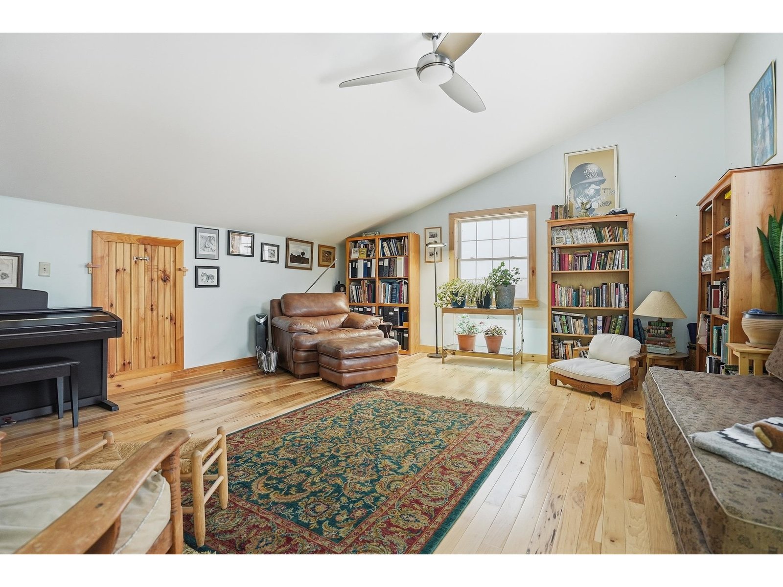 1090 Center Road, Unit #1