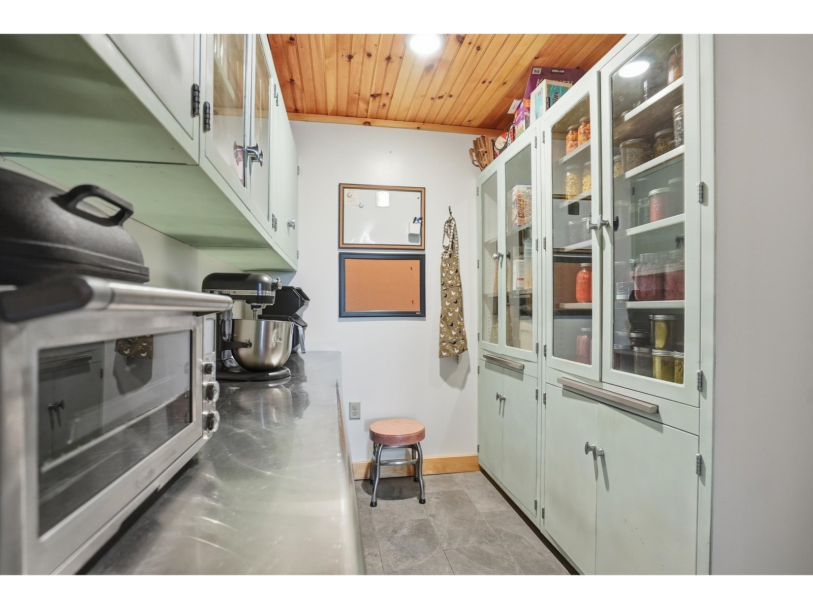 1090 Center Road, Unit #1