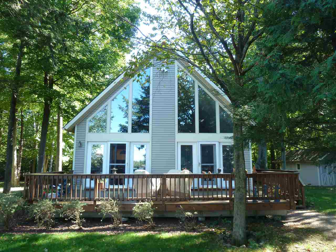 1098 Savage Point Road