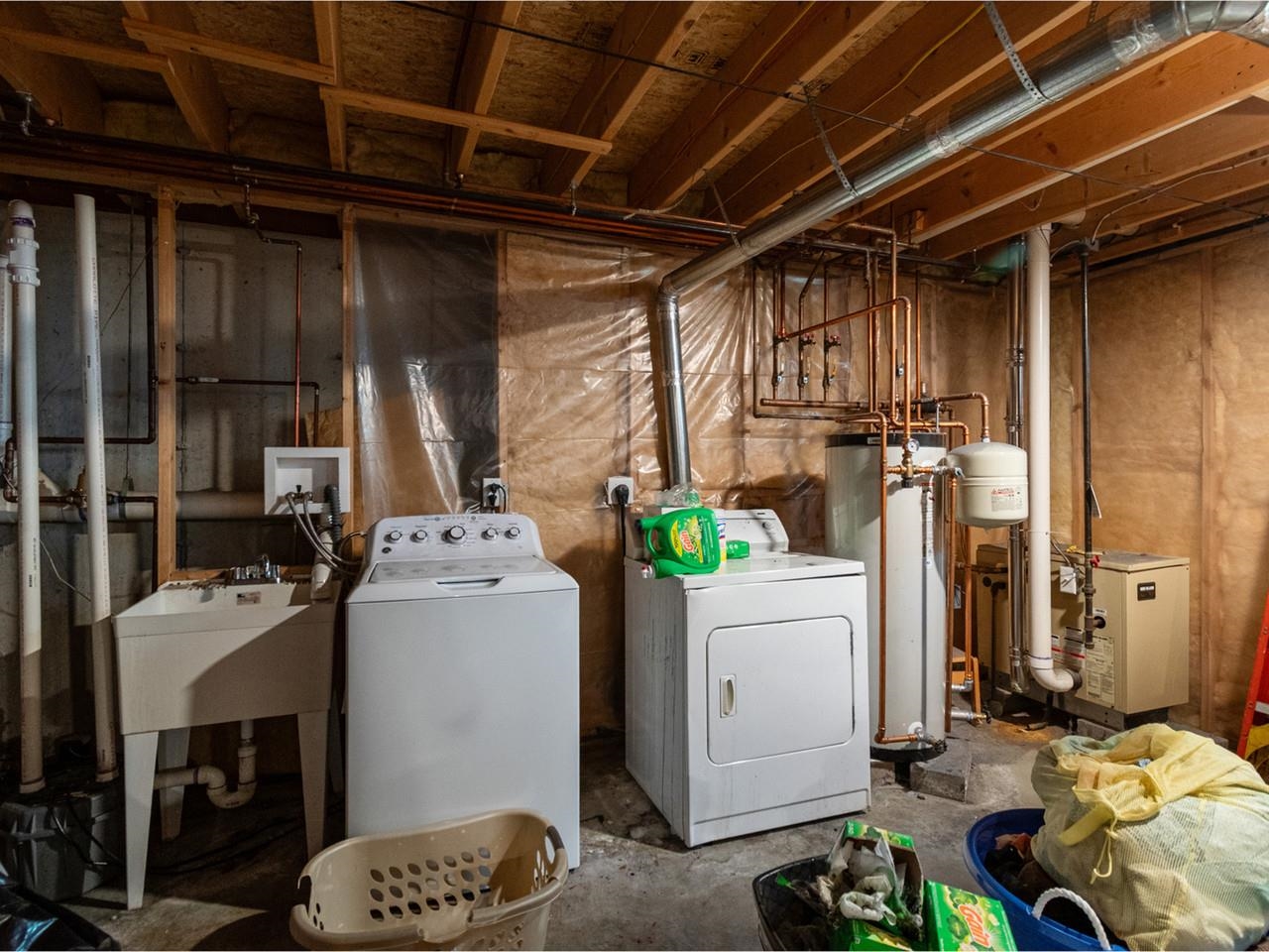Laundry w/ included sink
