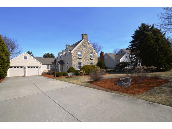 11 Baycrest Drive