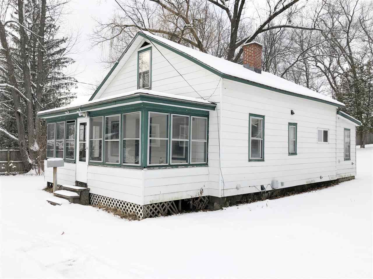 11 Camp Street