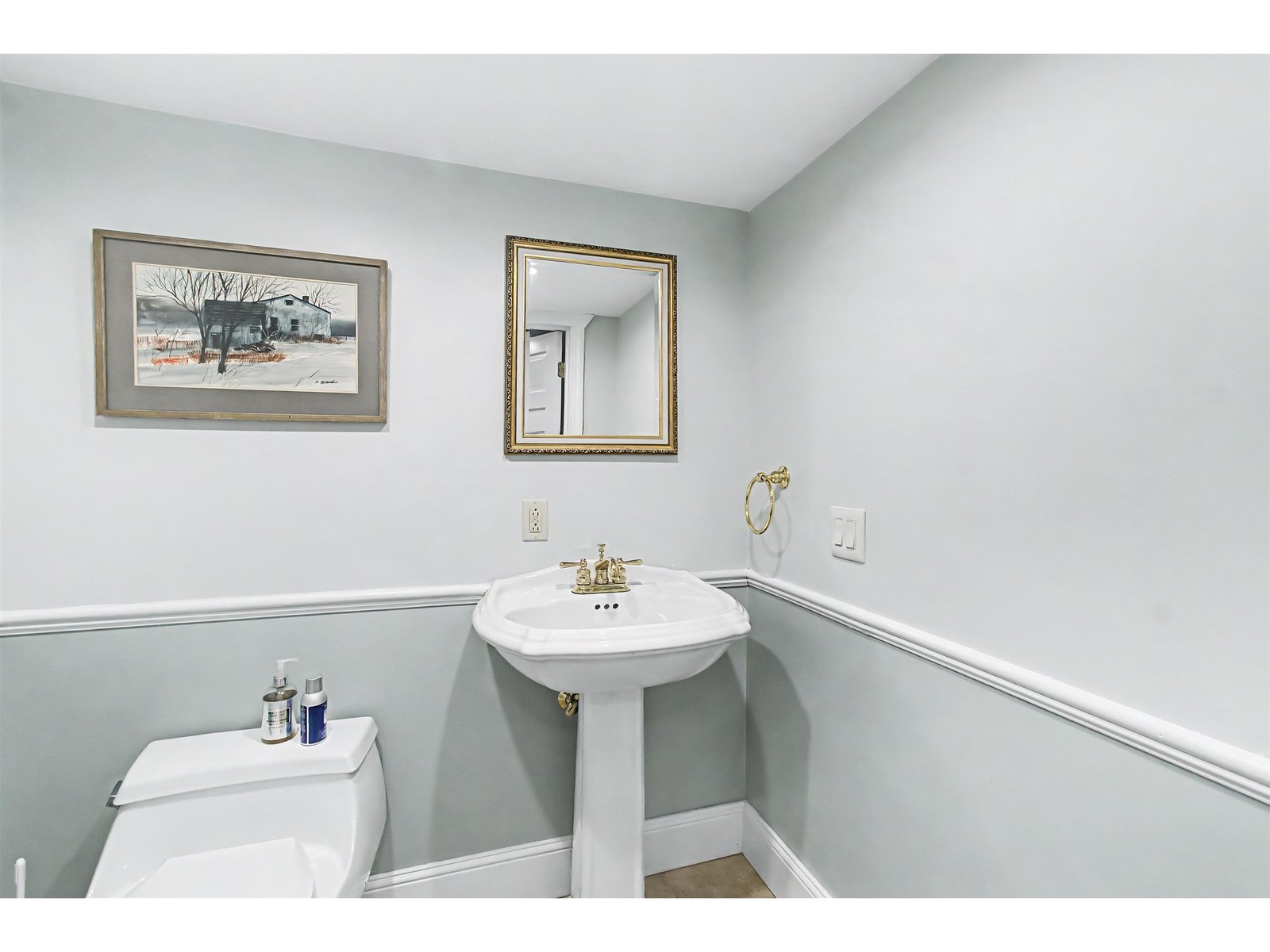 11 Cedar Hill Drive