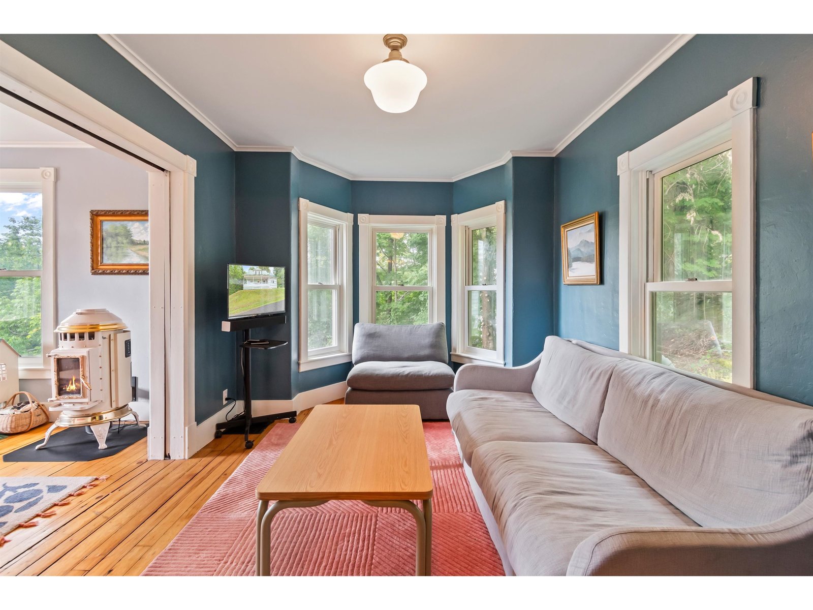 11 Cherry Avenue