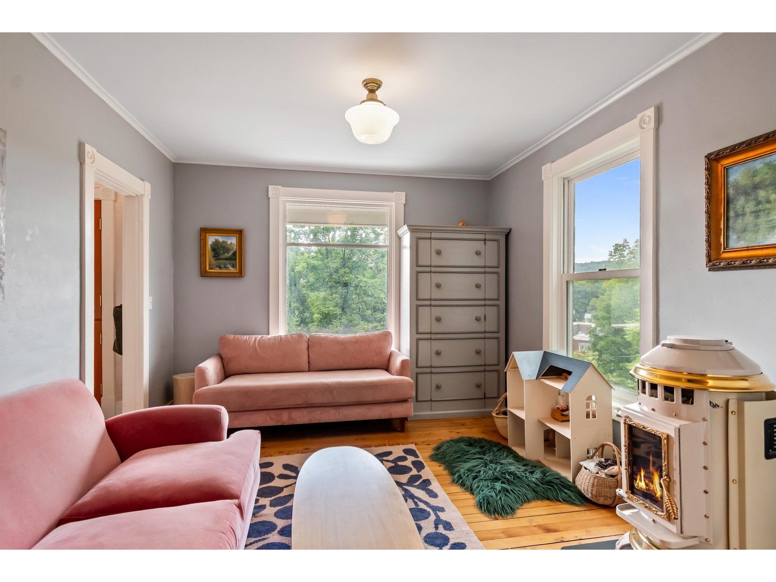 11 Cherry Avenue