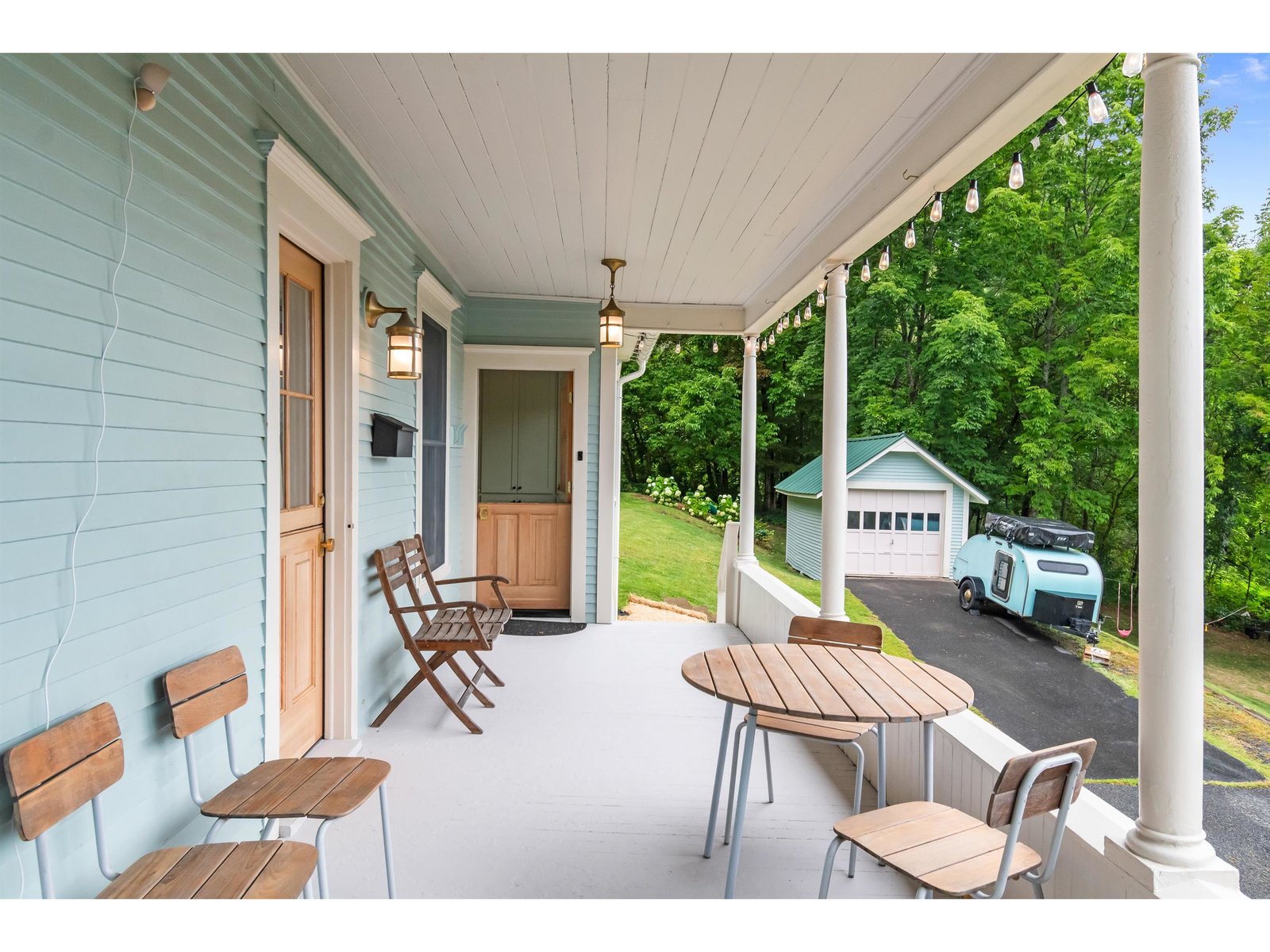 11 Cherry Avenue
