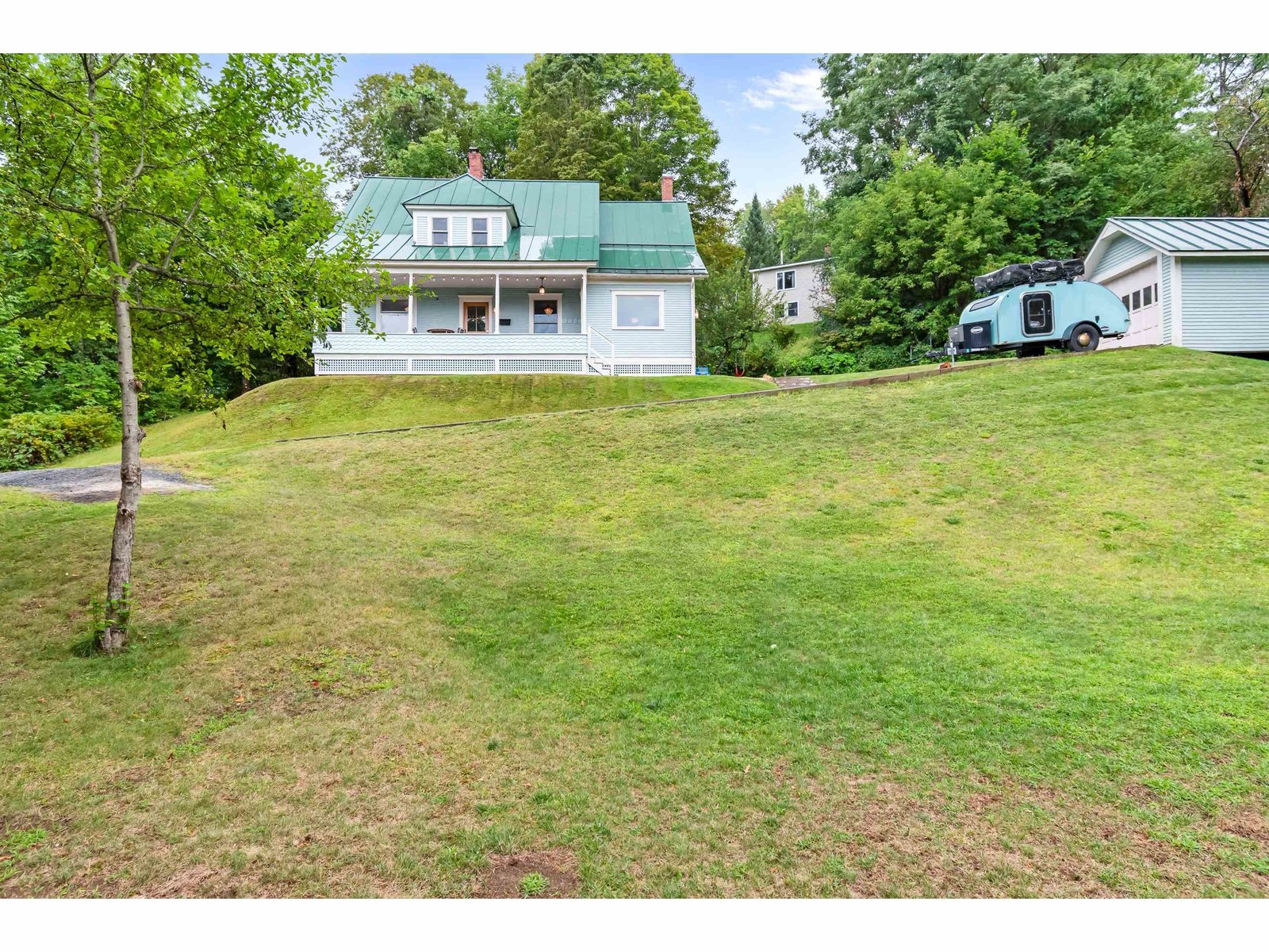 11 Cherry Avenue