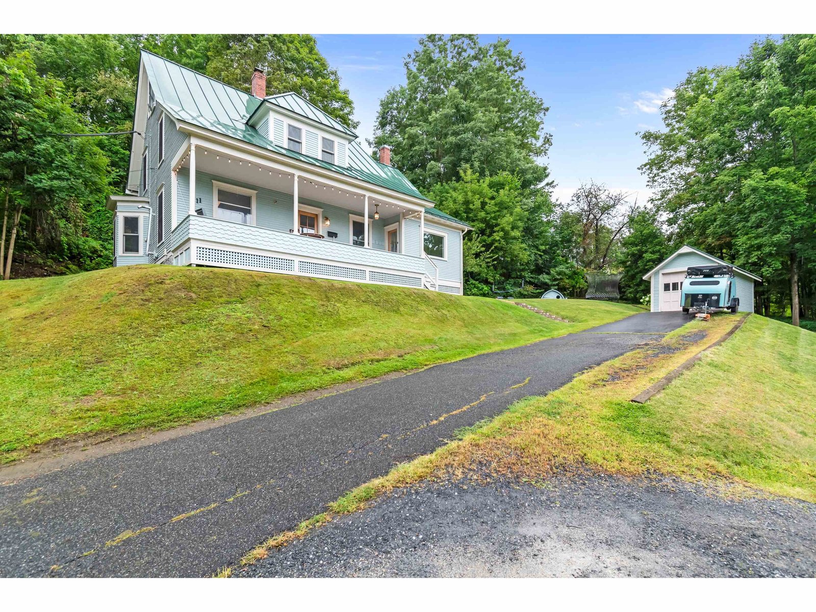 11 Cherry Avenue