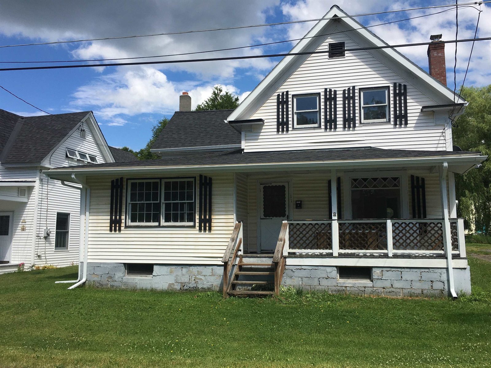 11 Crest Street