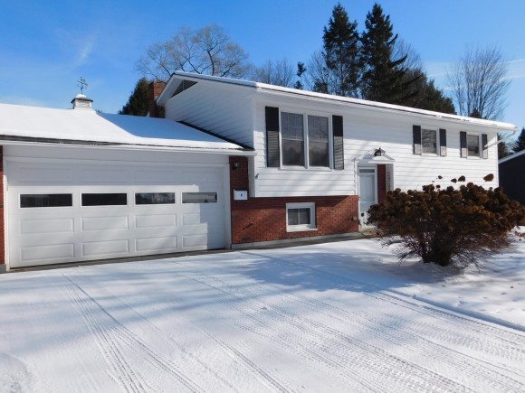 11 Deerfield Drive