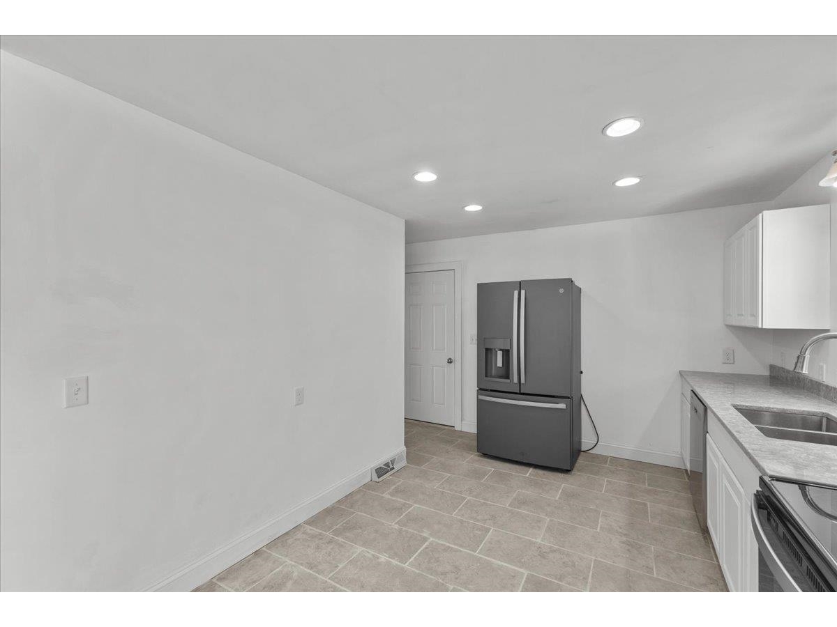 11 Duchess Avenue