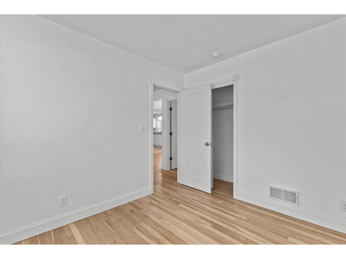 11 Duchess Avenue