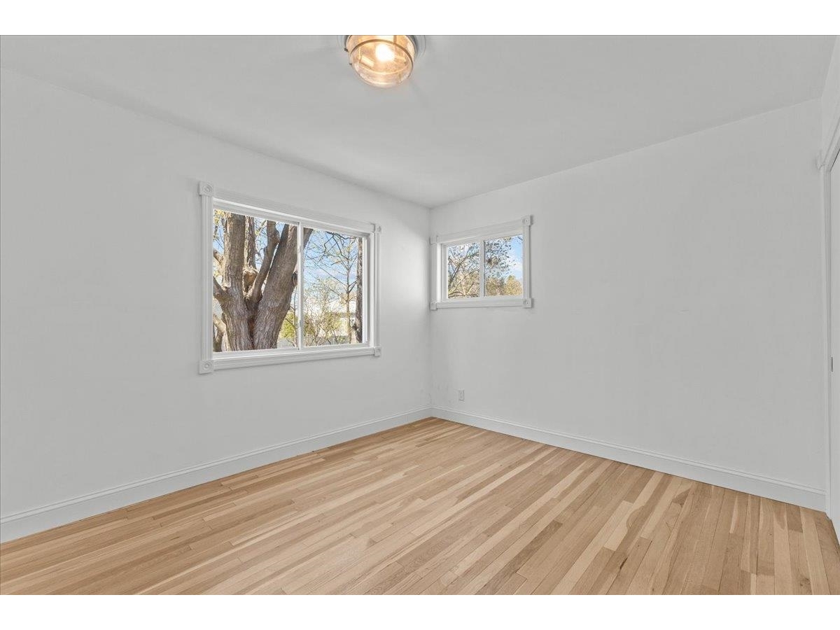 11 Duchess Avenue