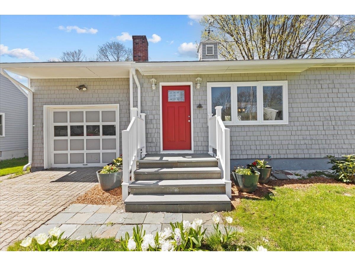 11 Duchess Avenue
