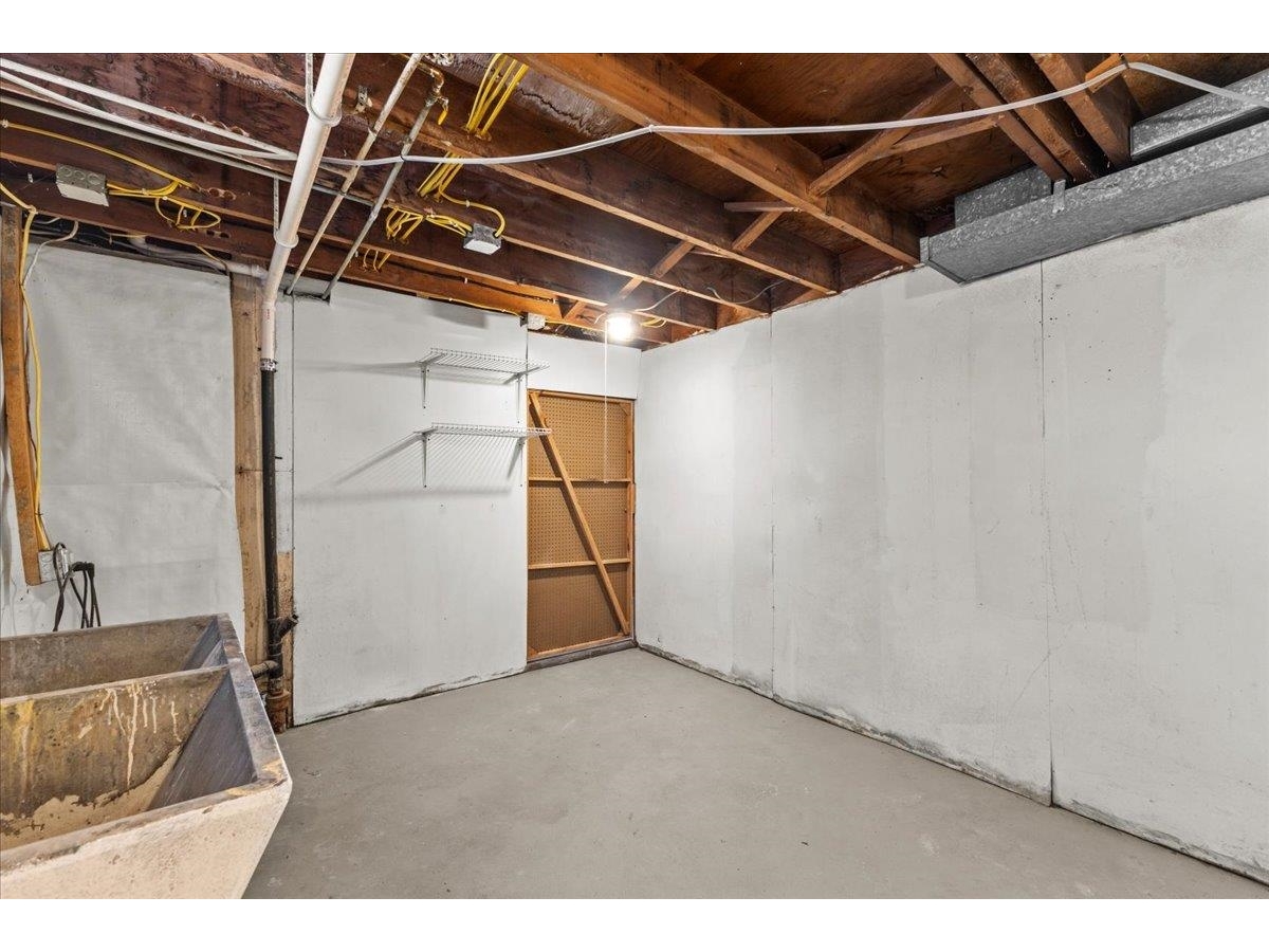 11 Duchess Avenue