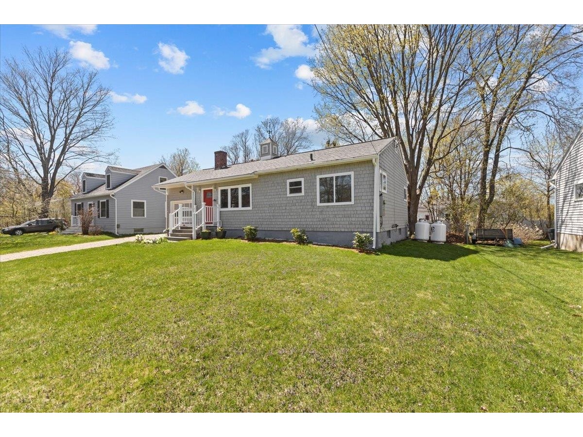 11 Duchess Avenue
