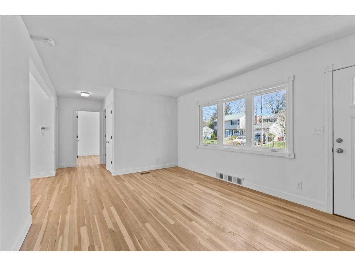 11 Duchess Avenue