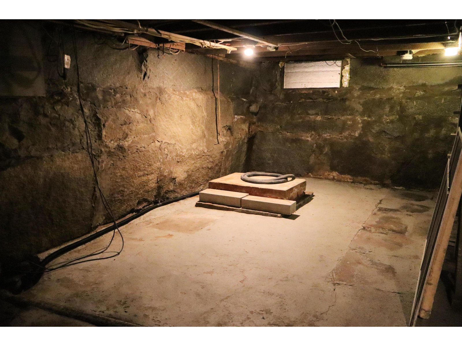 2nd floor bathroom