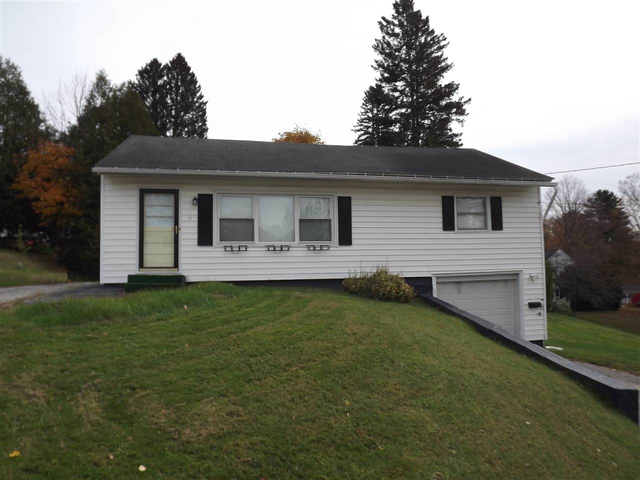 11 Grandview Avenue