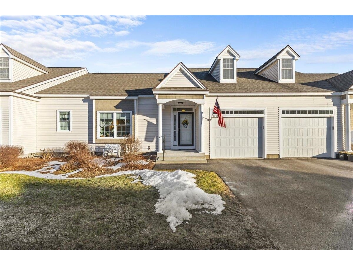 11 Green Field Way, Unit 102