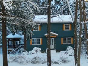 11 Greenbriar Dr