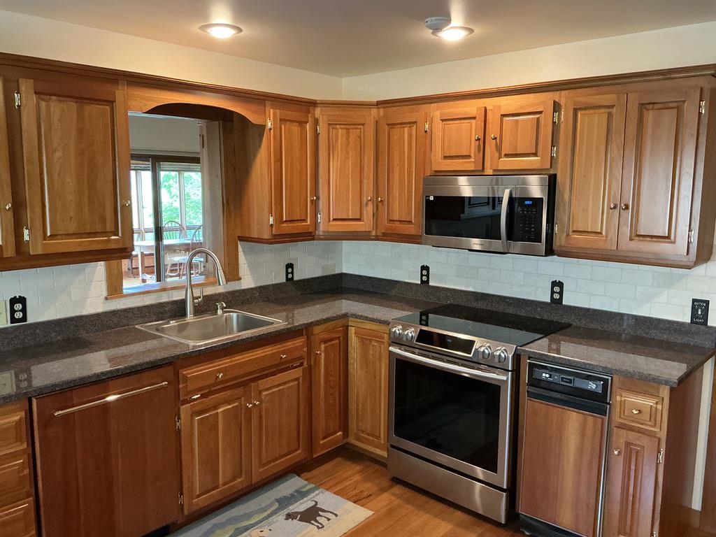 Kitchen Cherry Cabinets
